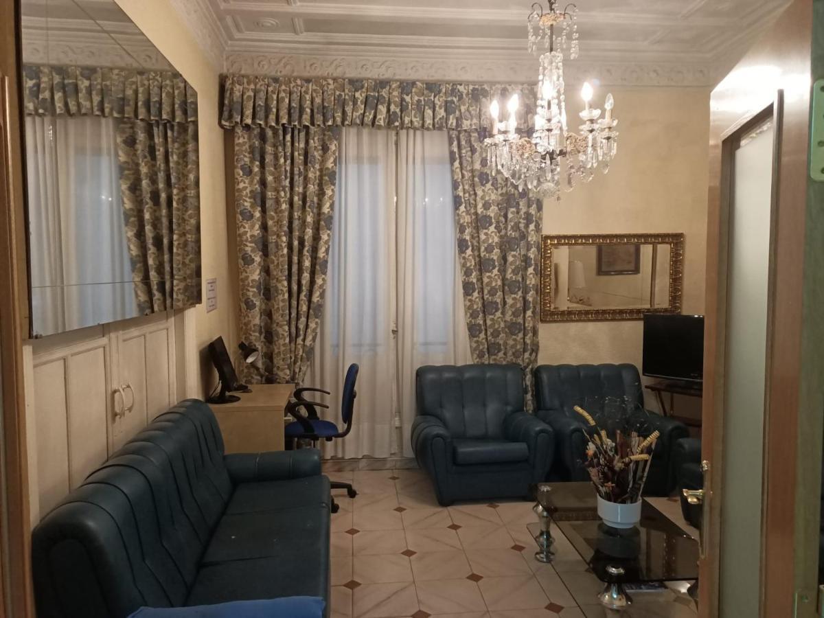 Hostal Continental Madrid Ngoại thất bức ảnh